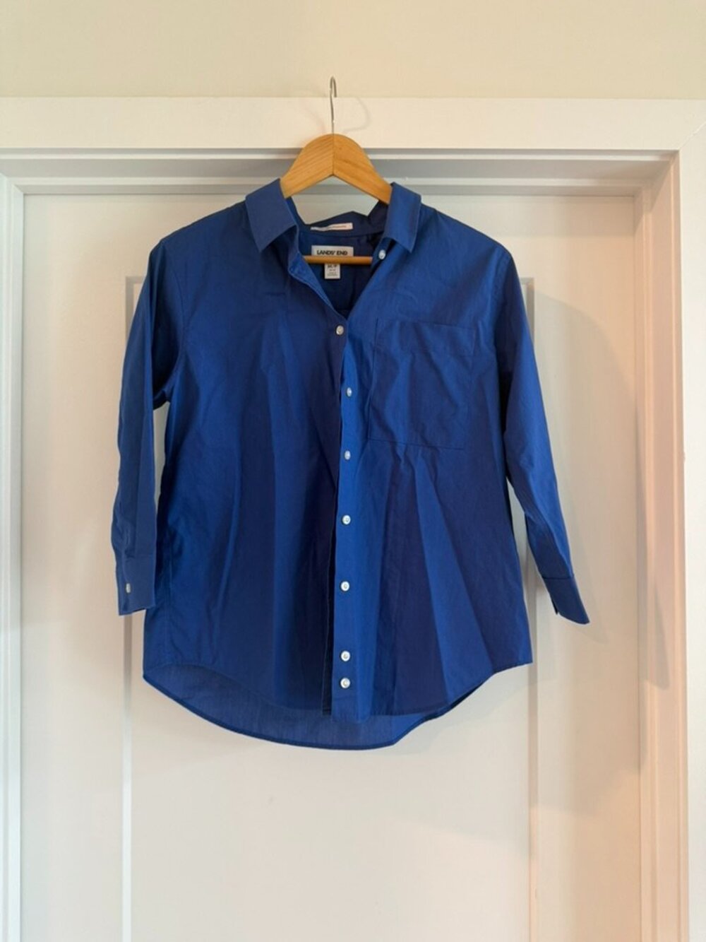 Lands’ End Blue Wrinkle-Free Broadcloth Button Down Shirt Women’s M 10-12